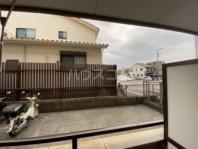 22/30 駐車場