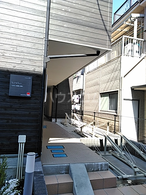 2/5 エントランス