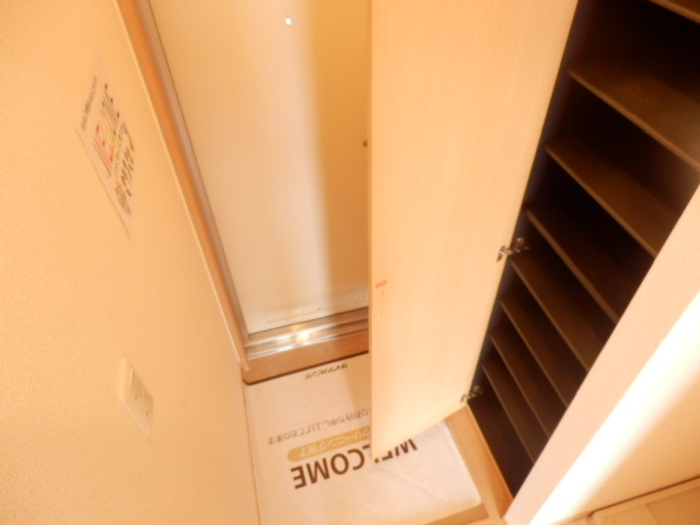 22/30 エントランス