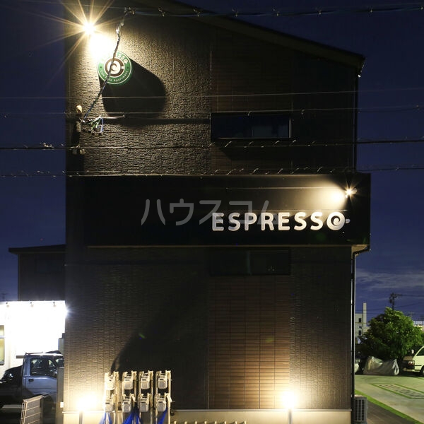 17/22 エントランス