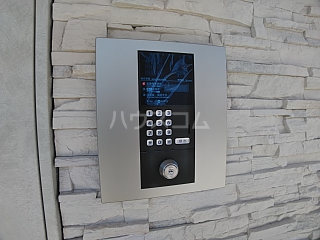 15/21 エントランス