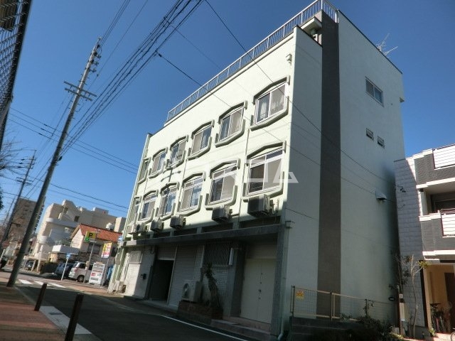 2/3 エントランス