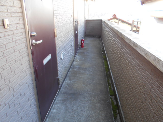 23/30 エントランス