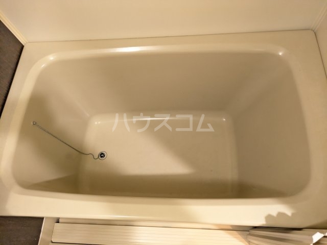 13/23 浴室