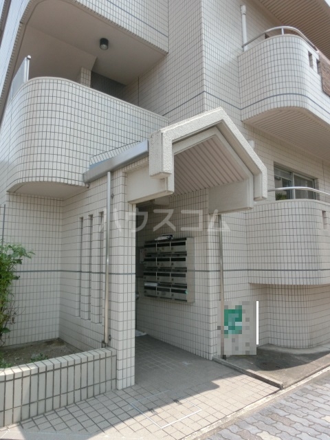 2/5 エントランス