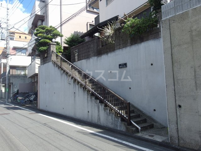 22/30 駐車場