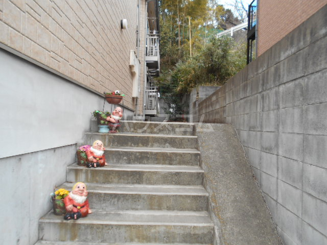 22/30 エントランス