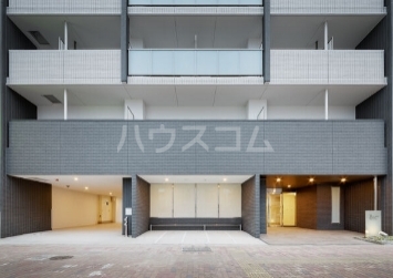 19/23 エントランス