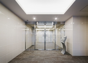 20/24 エントランス