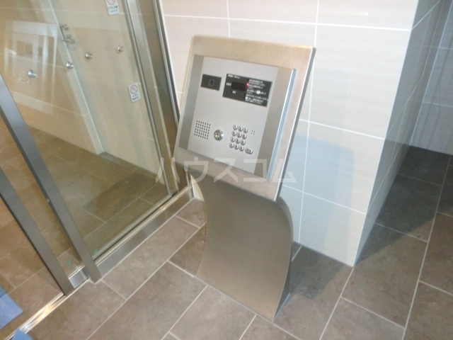 15/20 エントランス