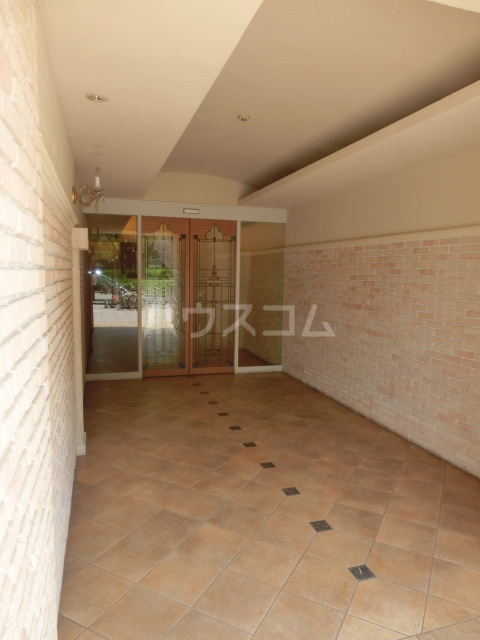 14/22 エントランス