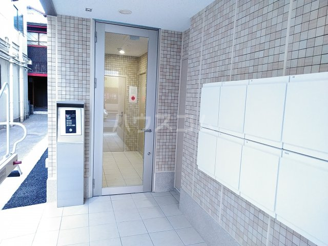 29/30 エントランス