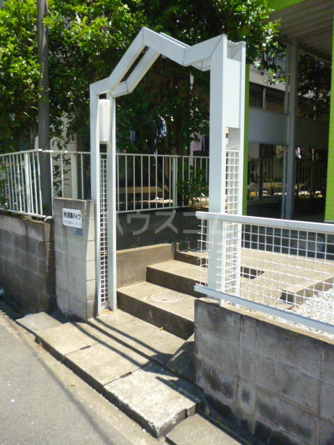 16/26 エントランス