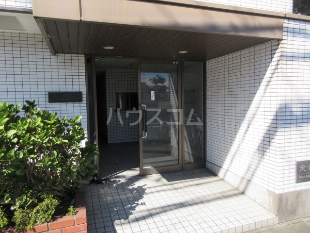 28/30 エントランス