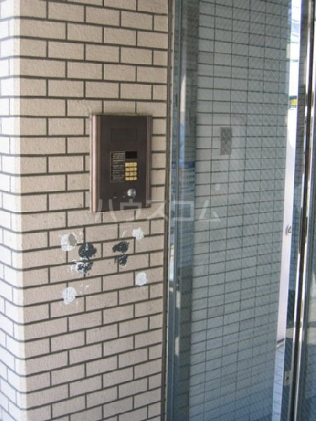 16/22 エントランス