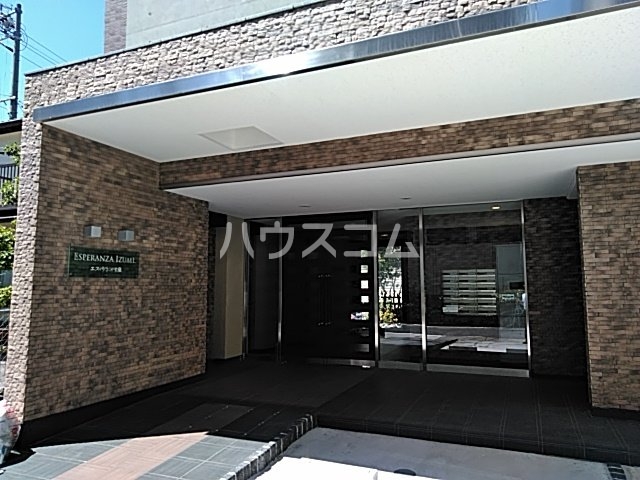 23/30 エントランス