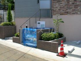 15/22 エントランス