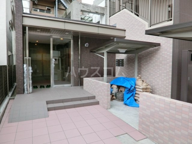 20/29 エントランス