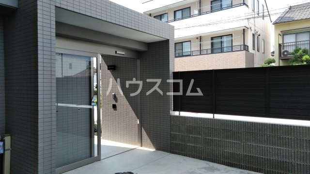 20/29 エントランス