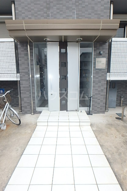 22/30 エントランス