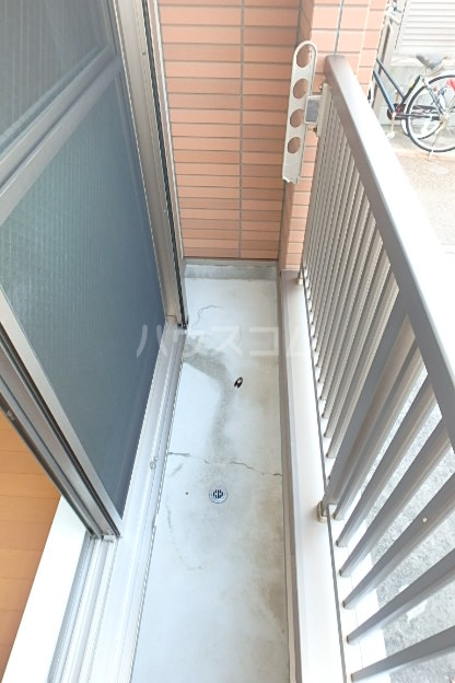 18/27 バルコニー