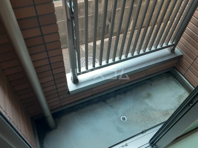 13/22 バルコニー