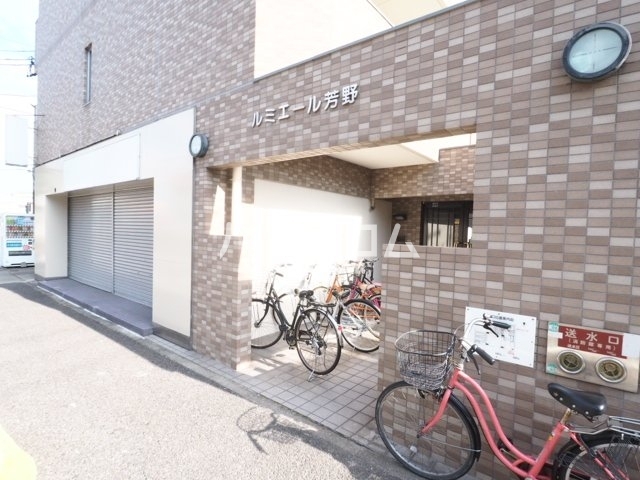 16/22 エントランス