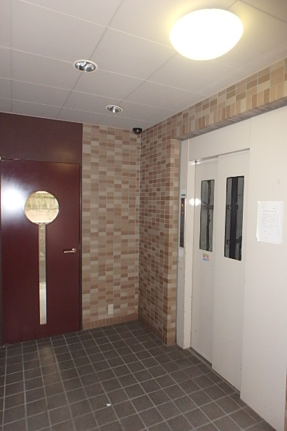 21/27 エントランス