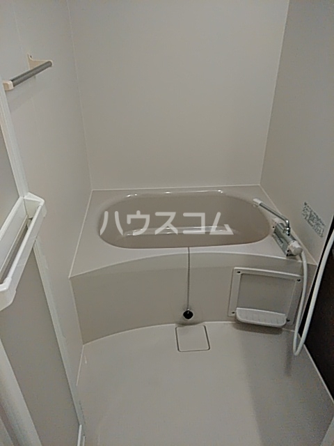 13/23 浴室