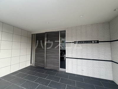 26/30 エントランス