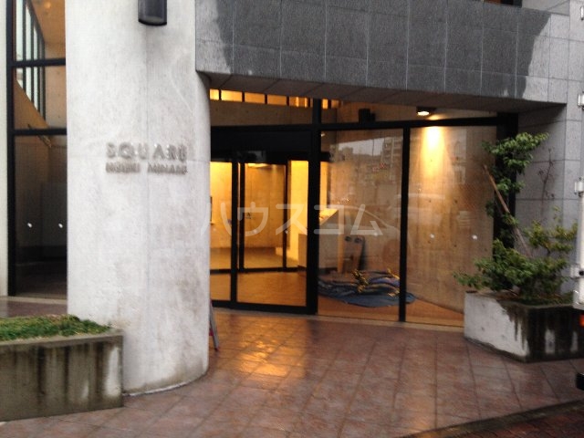 21/28 エントランス