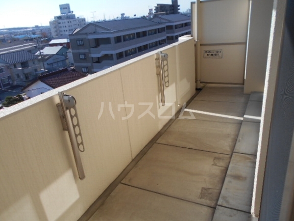 23/30 バルコニー