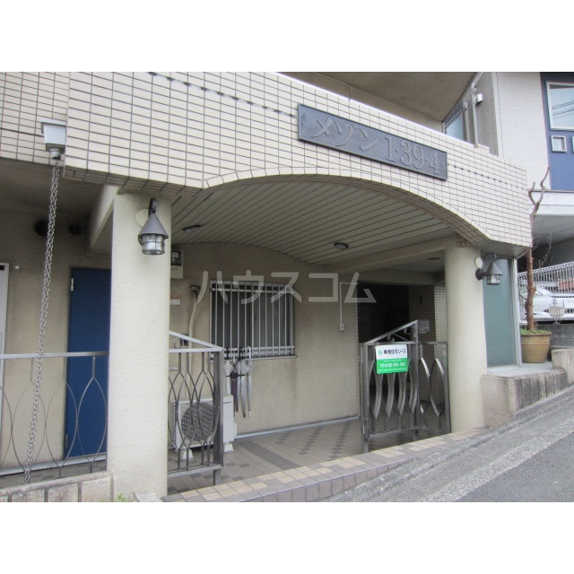 18/25 エントランス