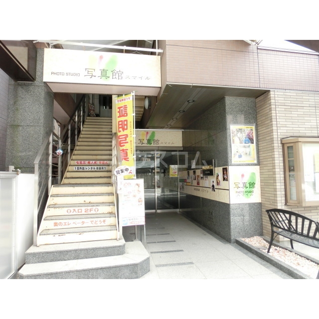 21/28 エントランス