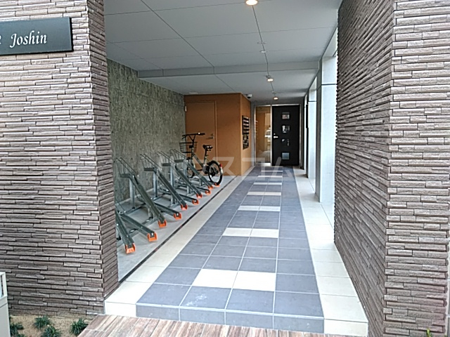 4/10 エントランス