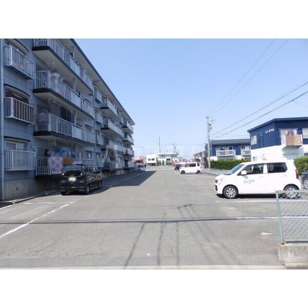 16/23 駐車場
