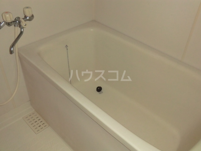 13/30 浴室
