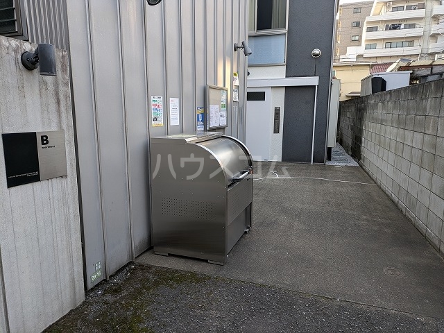 20/29 エントランス