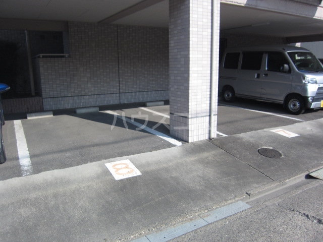 4/8 駐車場