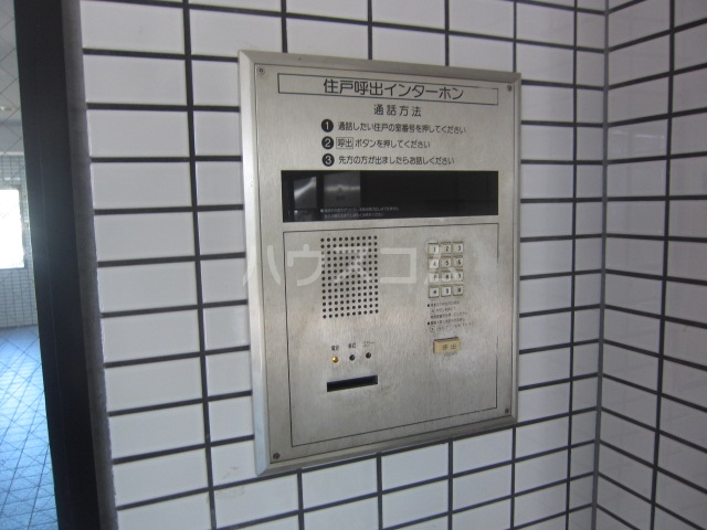 20/30 エントランス