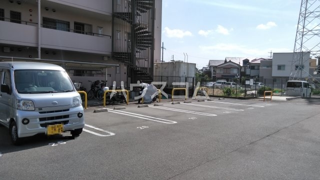 21/29 駐車場