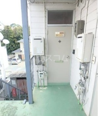 17/19 エントランス