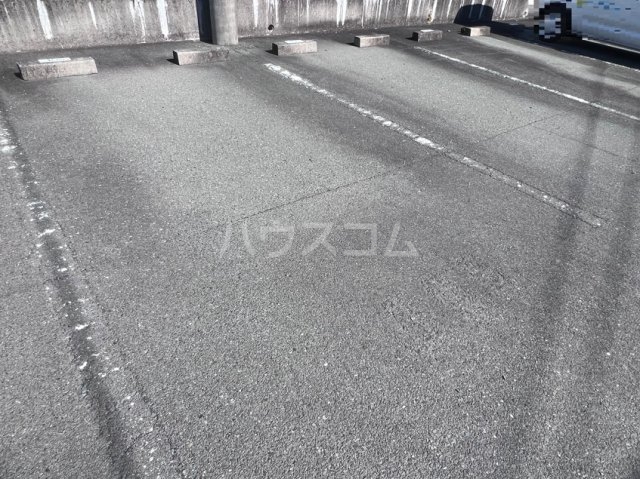 2/10 駐車場