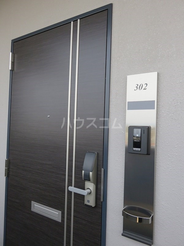 Ｃｅｎｔ　ｔｒｅｎｔｅ‐ｅｔ‐ｕｎ　Ｋａｚ．エントランス