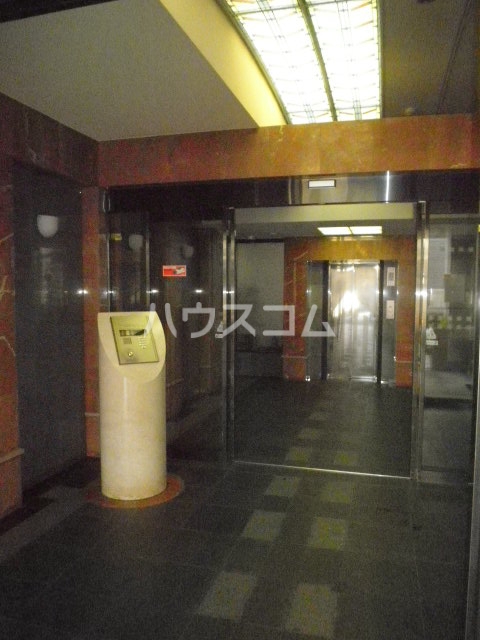 22/25 エントランス