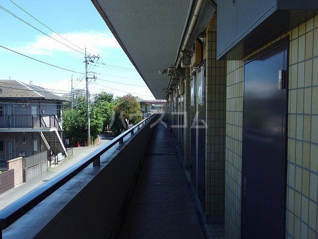 24/30 エントランス