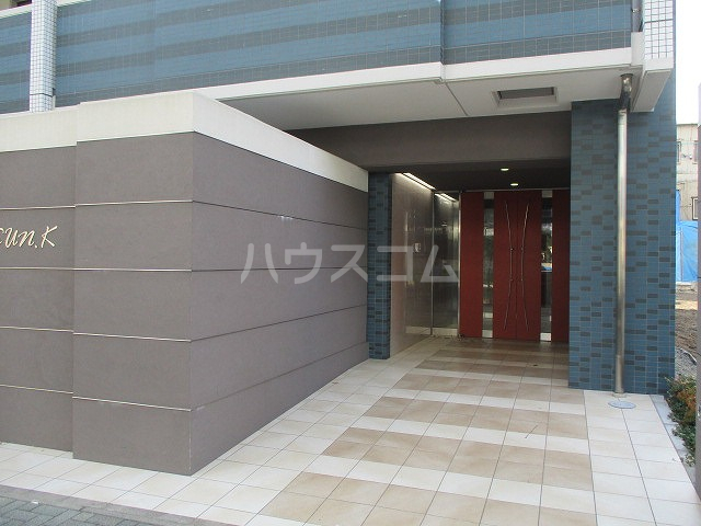 25/30 エントランス