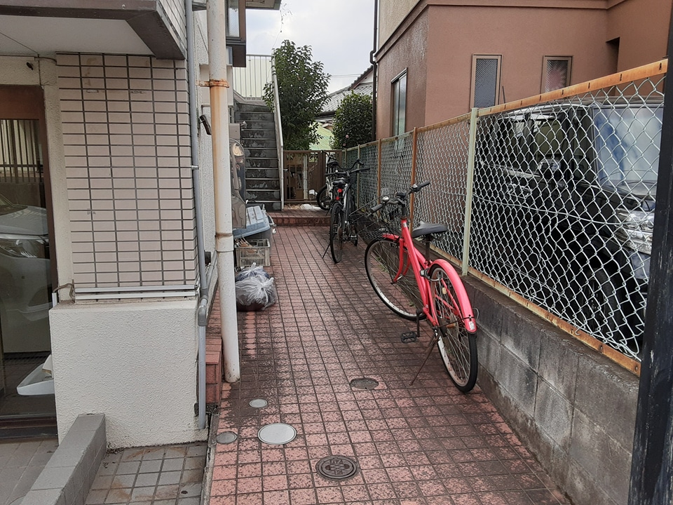 25/30 エントランス