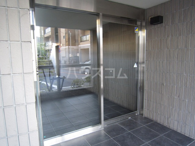 19/25 エントランス