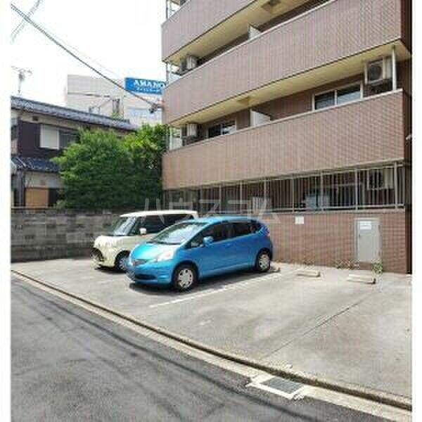 19/23 駐車場